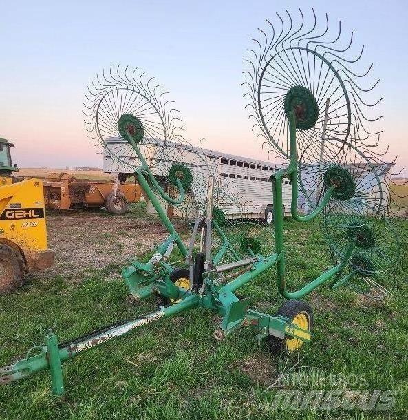 John Deere 702 Гребла и сенообръщачки