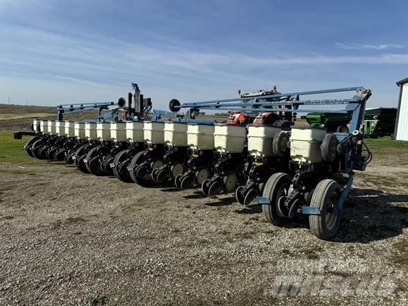 Kinze 3600 Сеялки