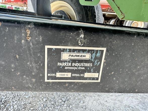 Parker 5250 Ремаркета за зърно / силаж
