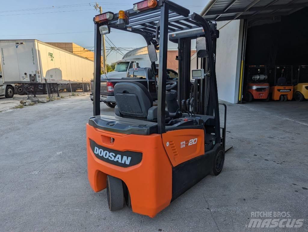 Doosan B 20 T-7 Електрически вилични кари-повдигачи