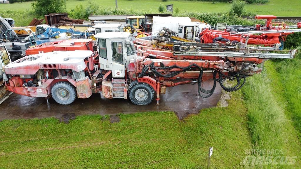 Sandvik DT820SC Тунелни и подземни минни сондажи
