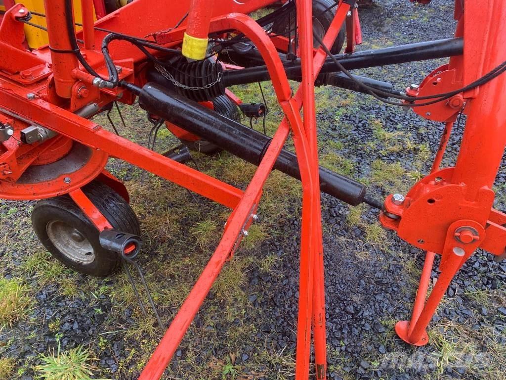 Kuhn GF8702 Гребла и сенообръщачки