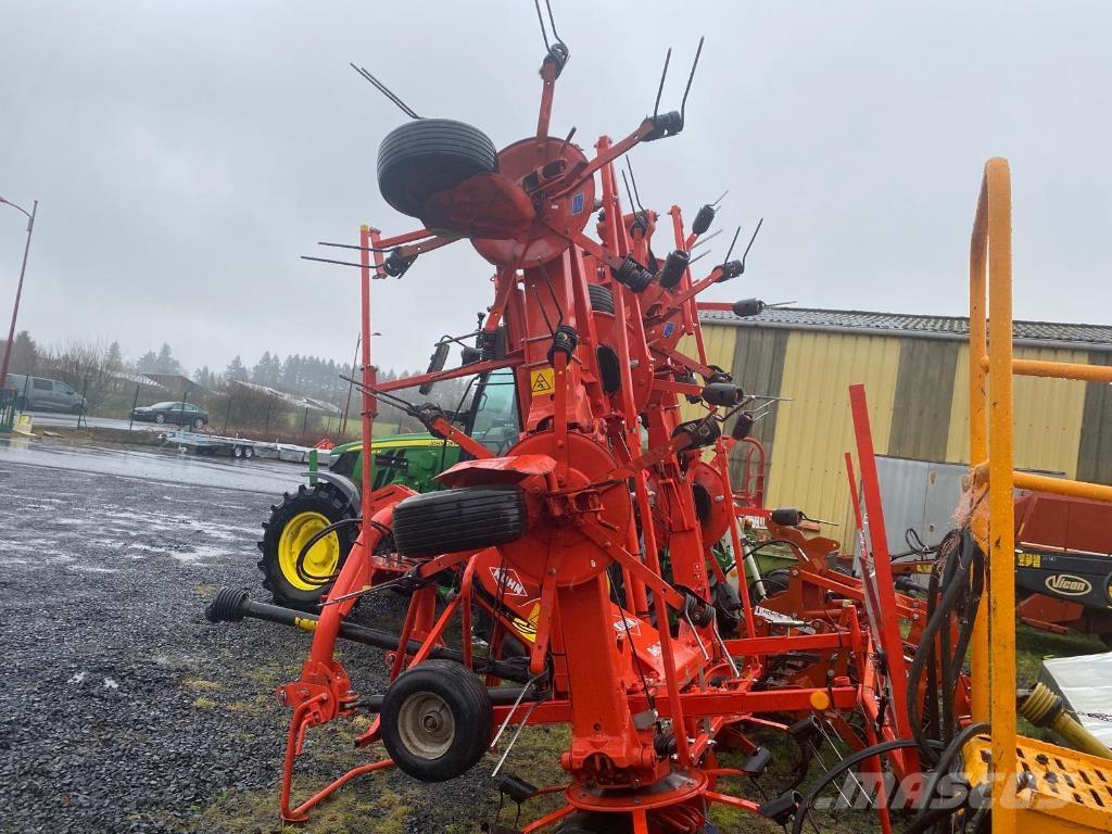 Kuhn GF8702 Гребла и сенообръщачки