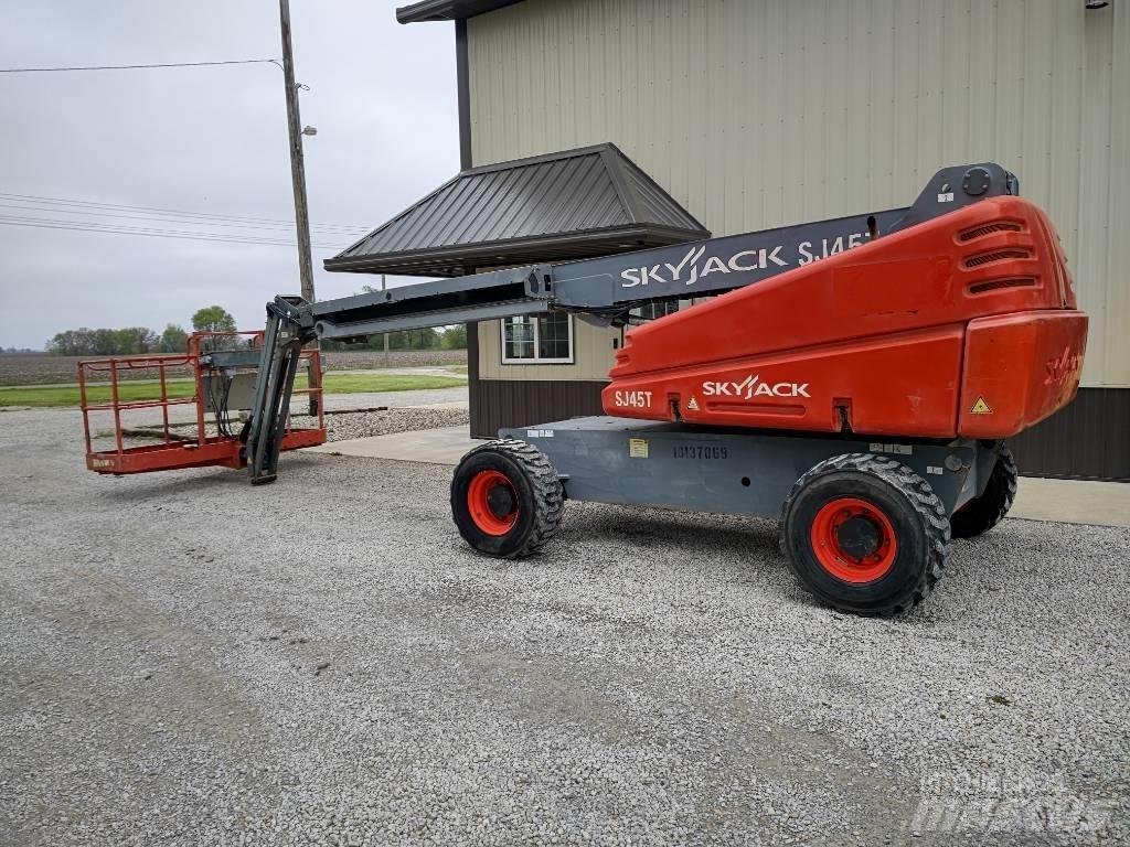 SkyJack SJ 45 T Телескопични повдигачи
