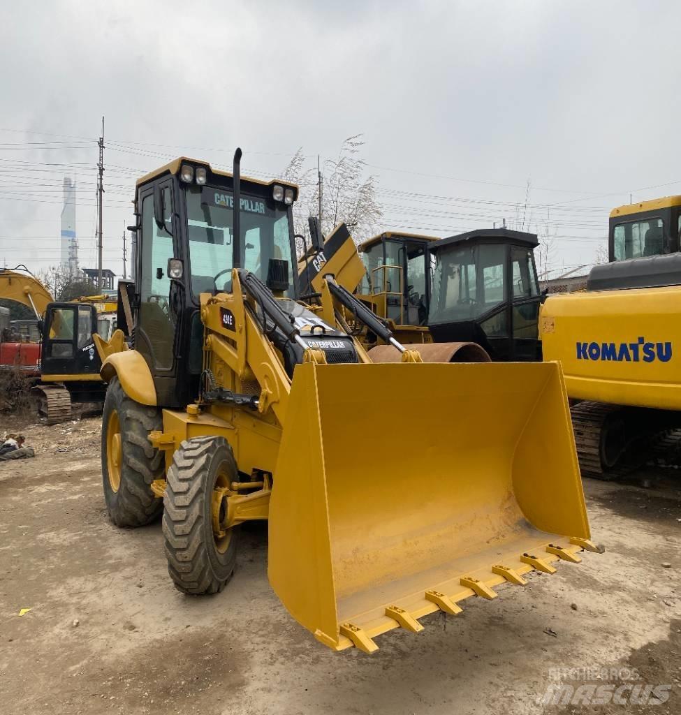 CAT 420 E Товарач със заден ексватор