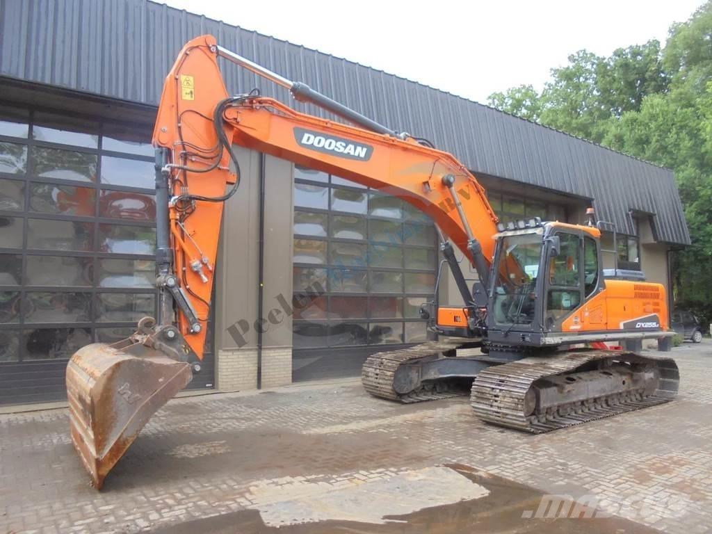 Doosan DX 255 LC-5 Верижен екскаватор