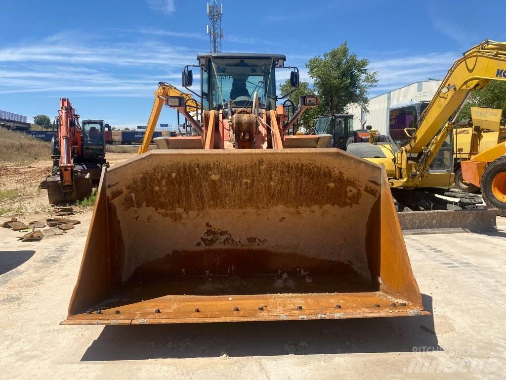Hitachi ZW 310-6 Колесни товарачи