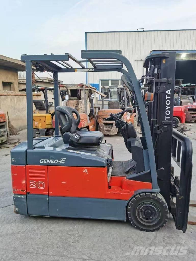 Toyota 2t Дизелови камиони