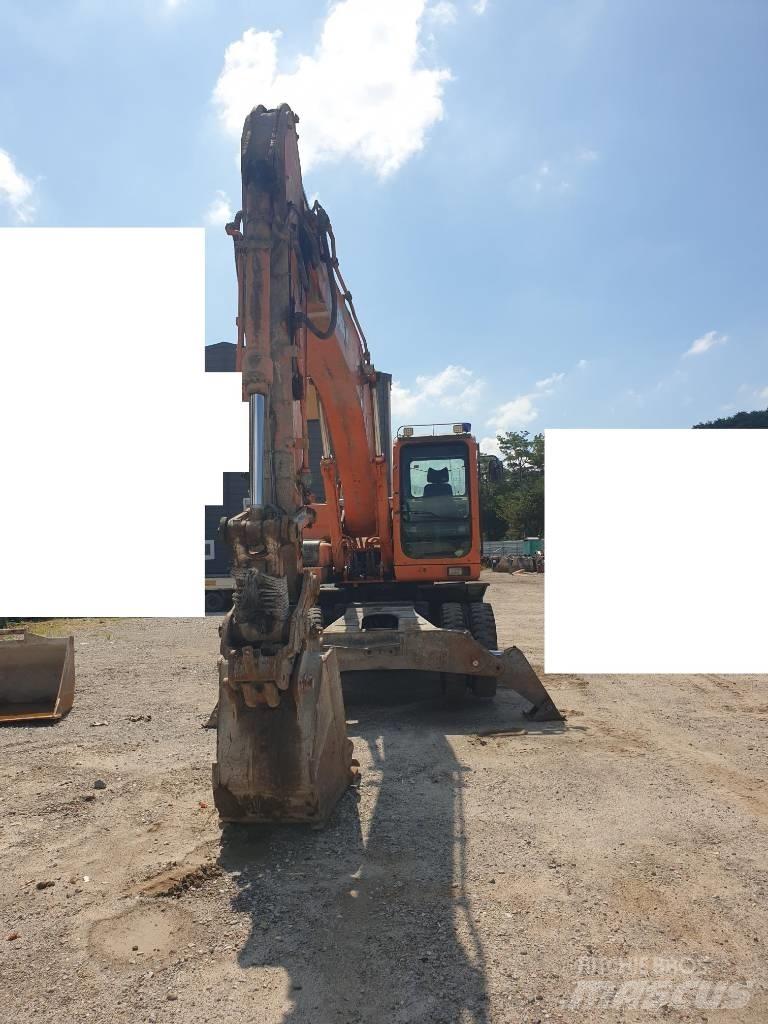 Doosan DX210WA Колесни екскаватори