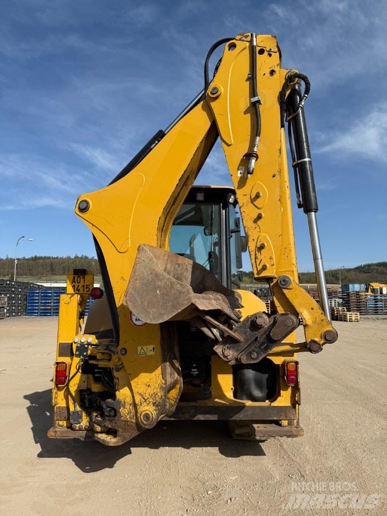 CAT 427 F 2 Товарач със заден ексватор