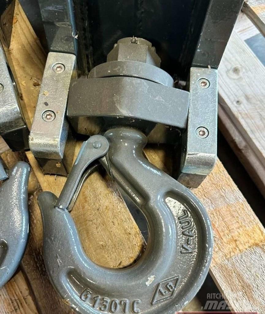 Merlo crane hook Мачти