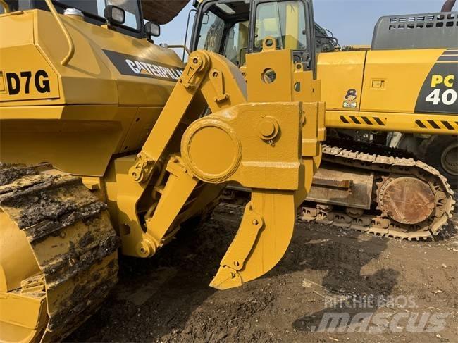 CAT D 7 G LGP Верижни булдозери
