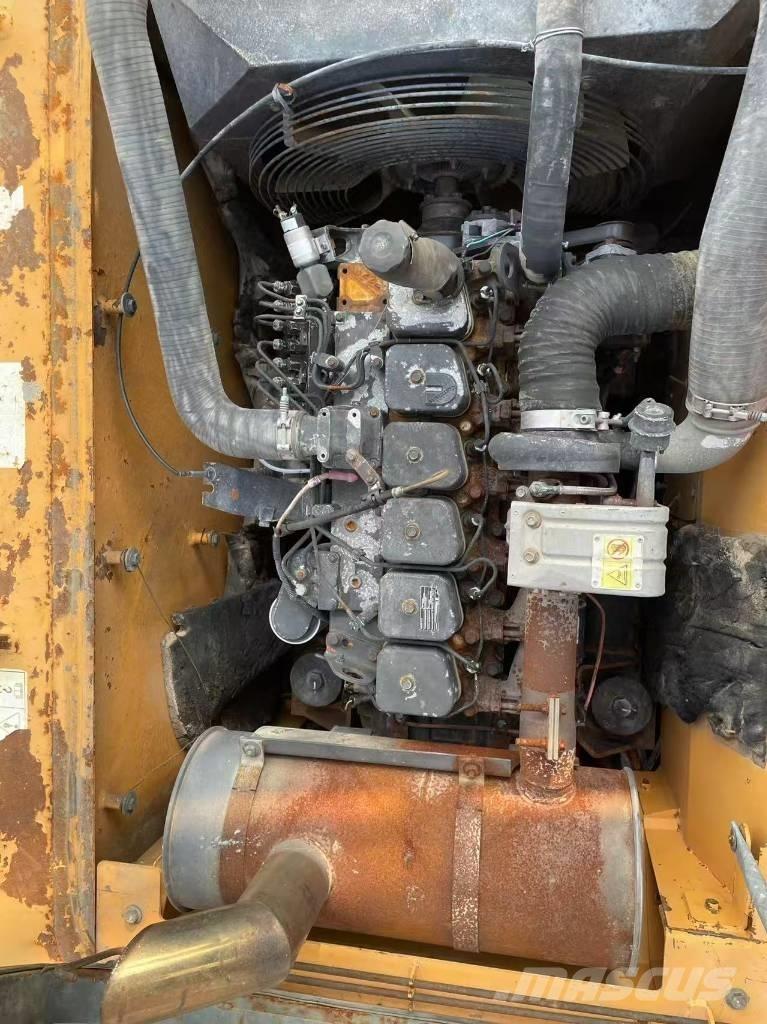 Hyundai 210W-9 Колесни екскаватори