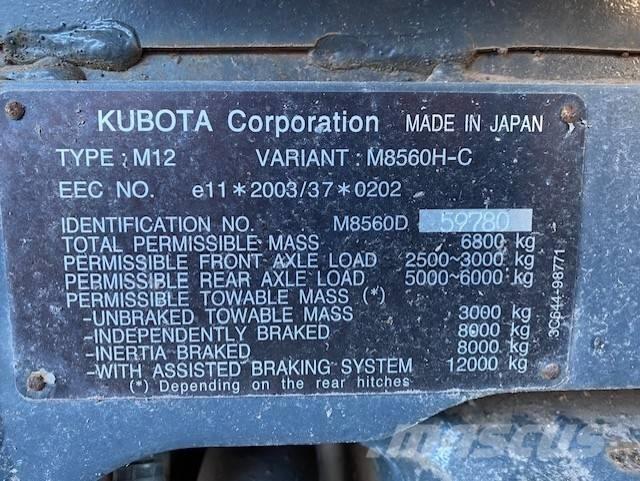 Kubota M 8560 Трактори