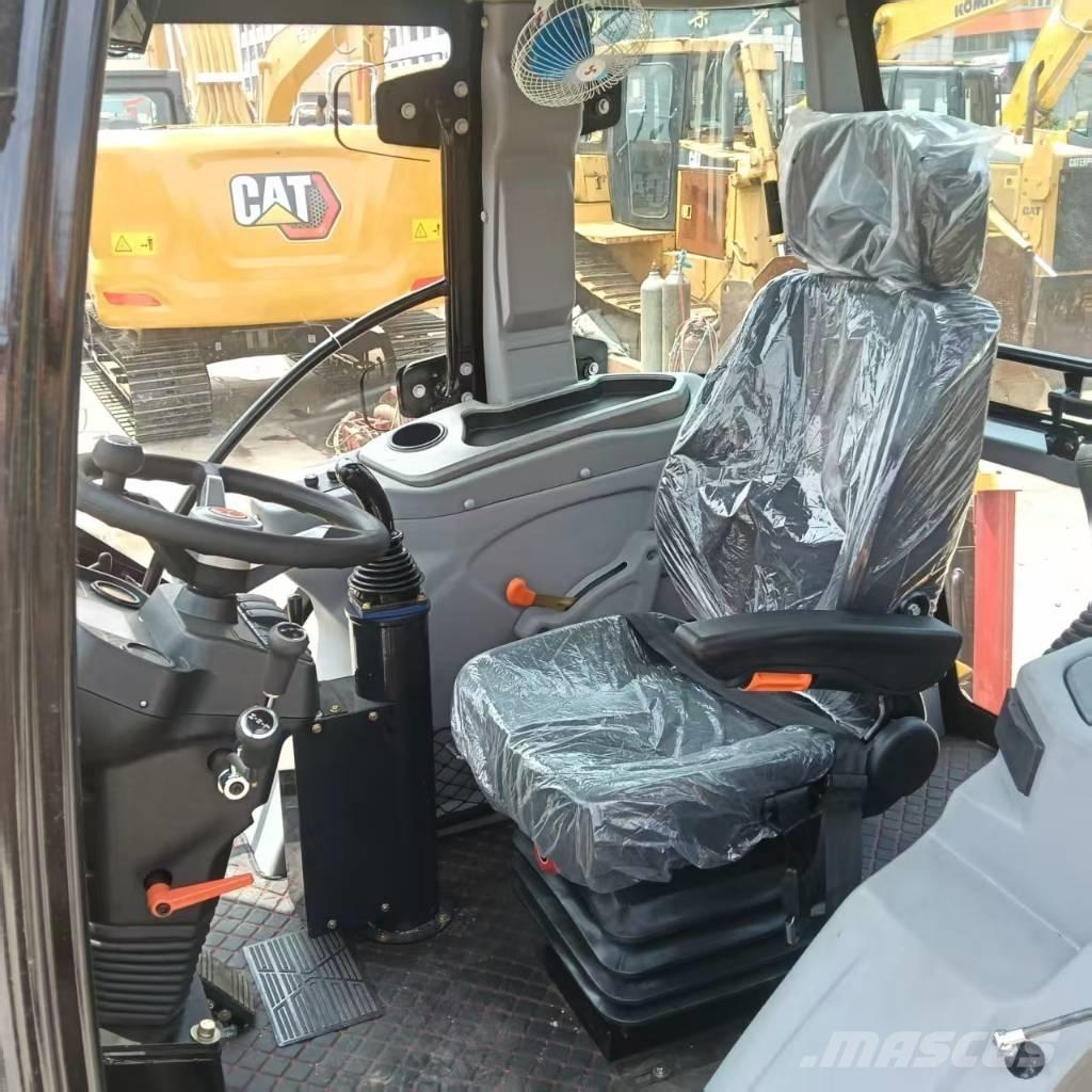 CAT 420 F Товарач със заден ексватор