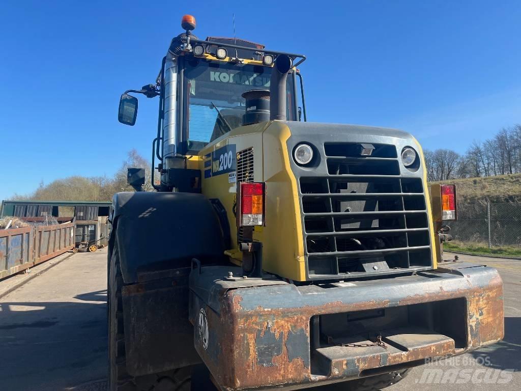 Komatsu WA 200-7 Верижен екскаватор