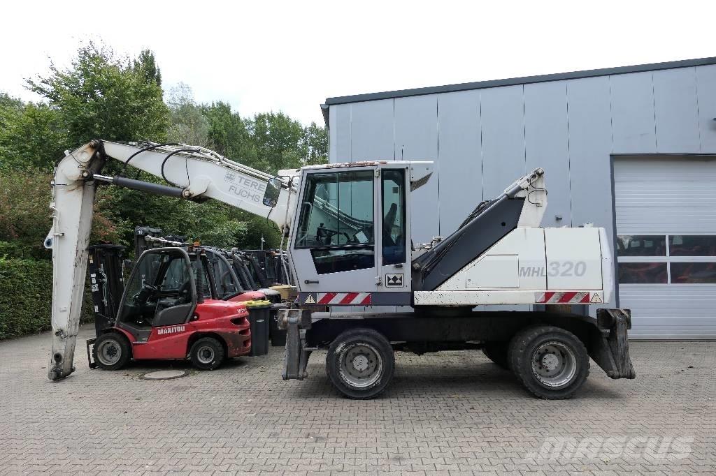 Fuchs MHL 320 Оператори на отпадъци/индустрия
