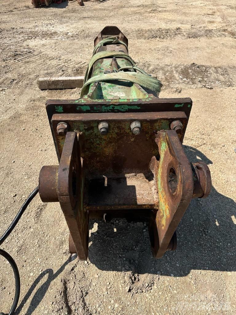 Montabert V 32 Чукове/Раздробители
