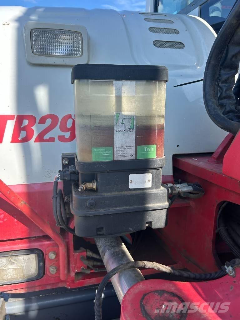 Takeuchi TB 295 W Колесни екскаватори