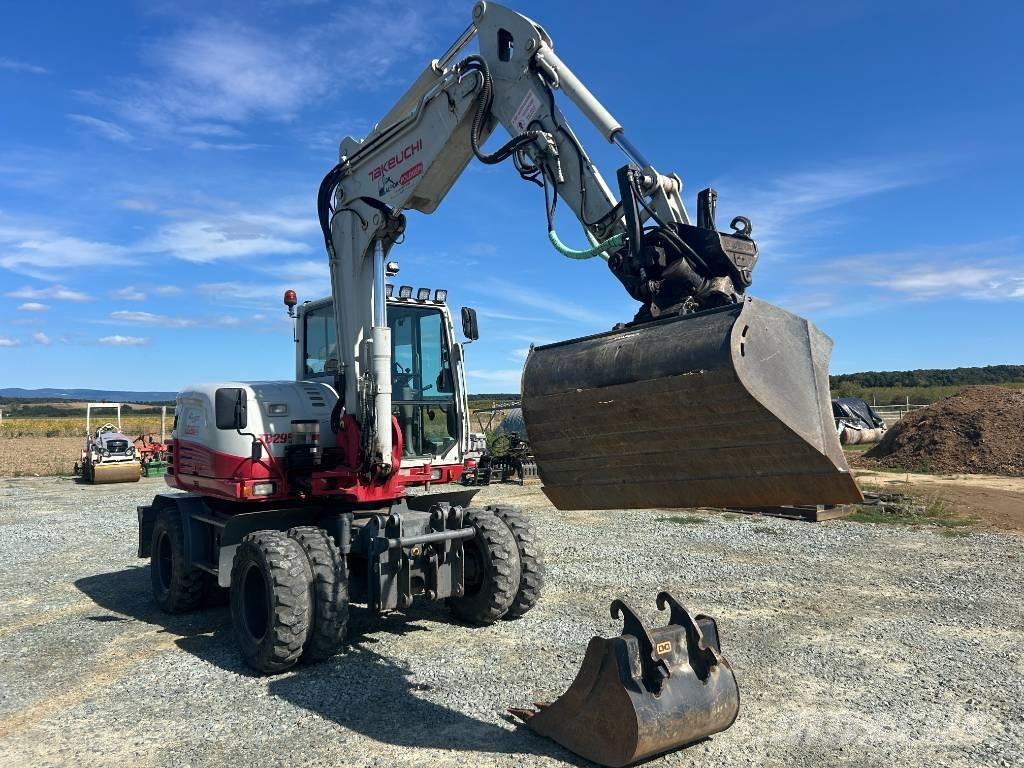 Takeuchi TB 295 W Колесни екскаватори