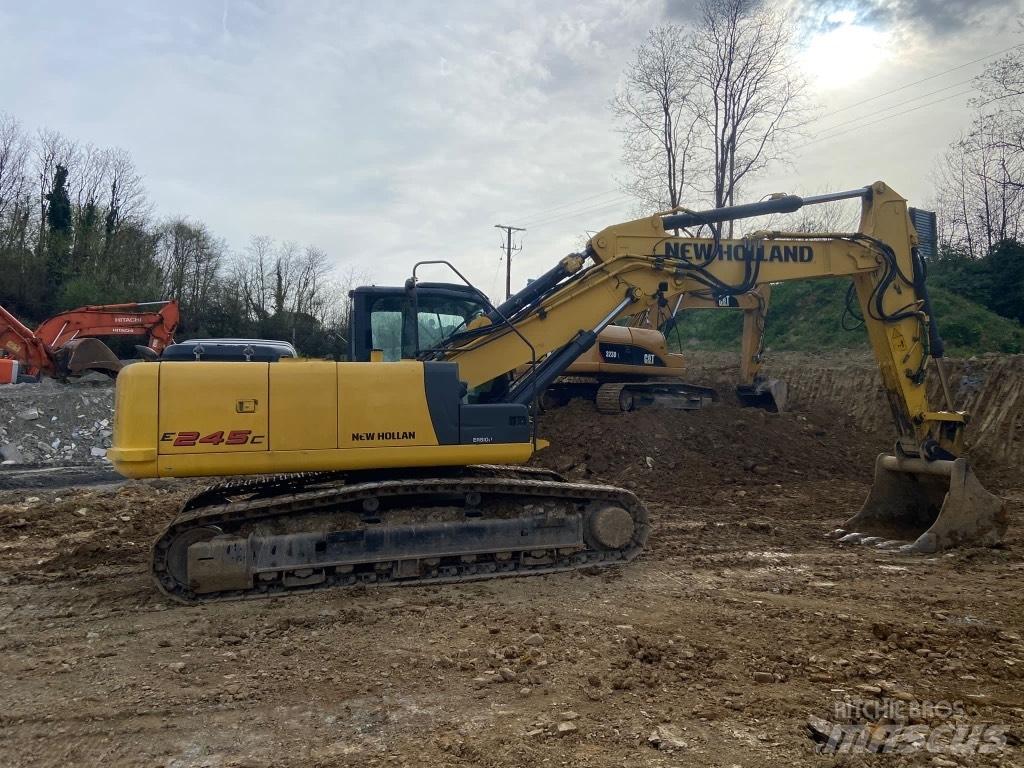 New Holland E245 Верижен екскаватор
