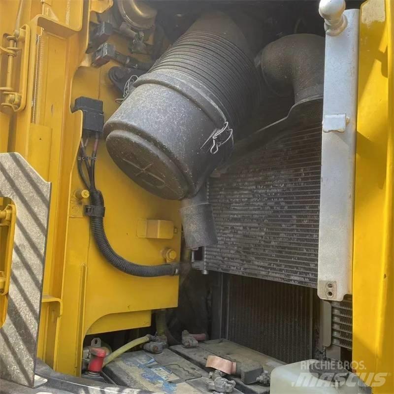Komatsu PC 138 Верижен екскаватор