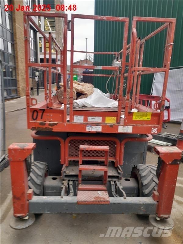 SkyJack 6832 RT Ножични работни платформи