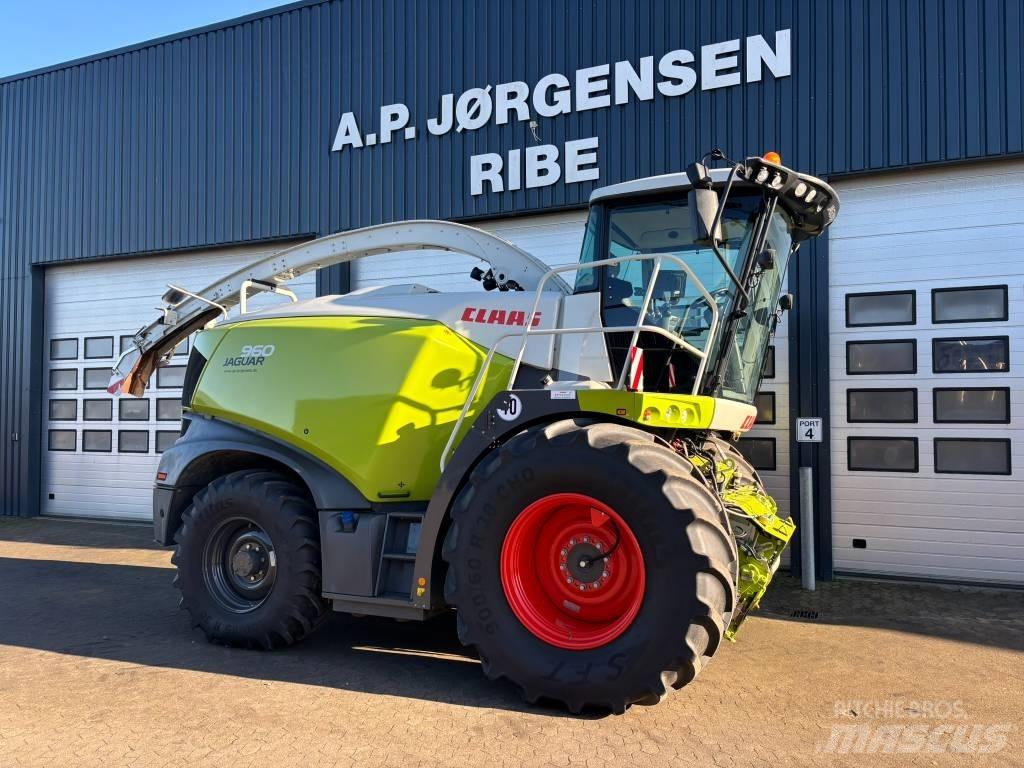CLAAS Jaguar 960 4WD Самоходни фуражири