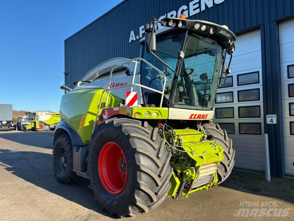 CLAAS Jaguar 960 4WD Самоходни фуражири
