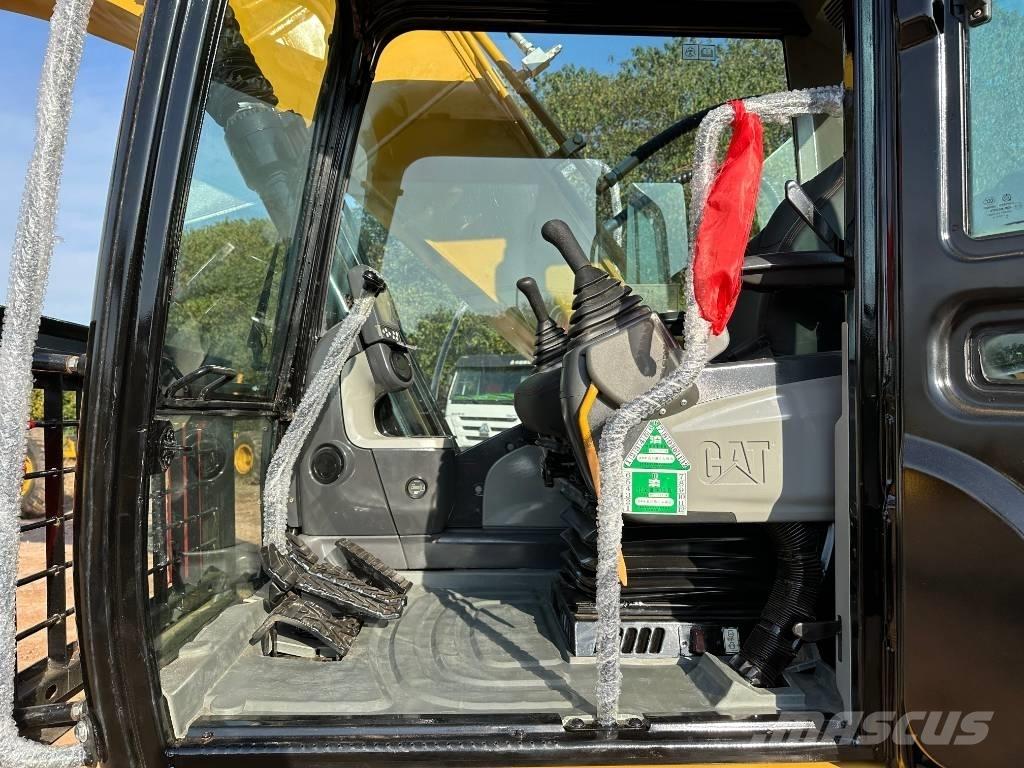 CAT 320 D L Верижен екскаватор