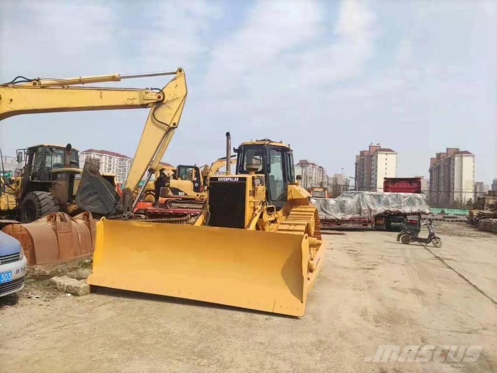CAT D 6 M Верижни булдозери

