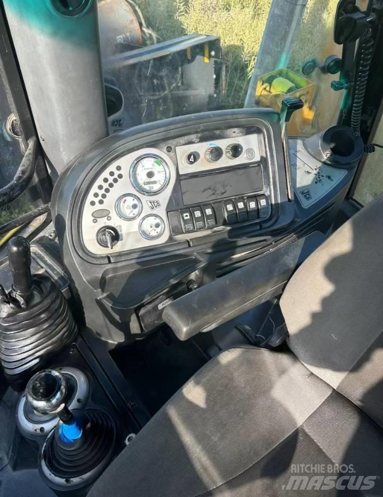 JCB 3 CX Товарач със заден ексватор