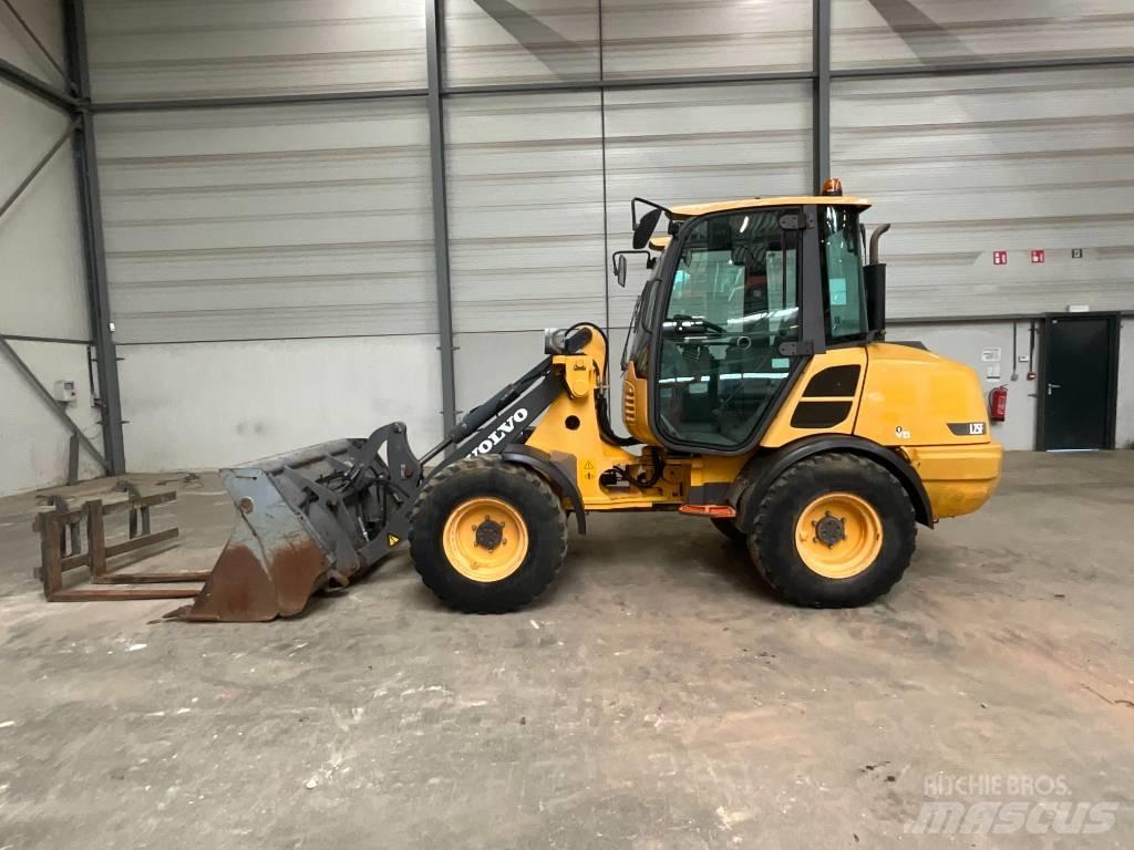 Volvo L 25 F Колесни товарачи