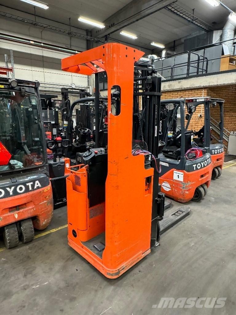 Toyota SSE135L Самоходни товарачи