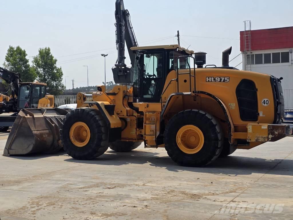 Hyundai HL 975 Колесни товарачи
