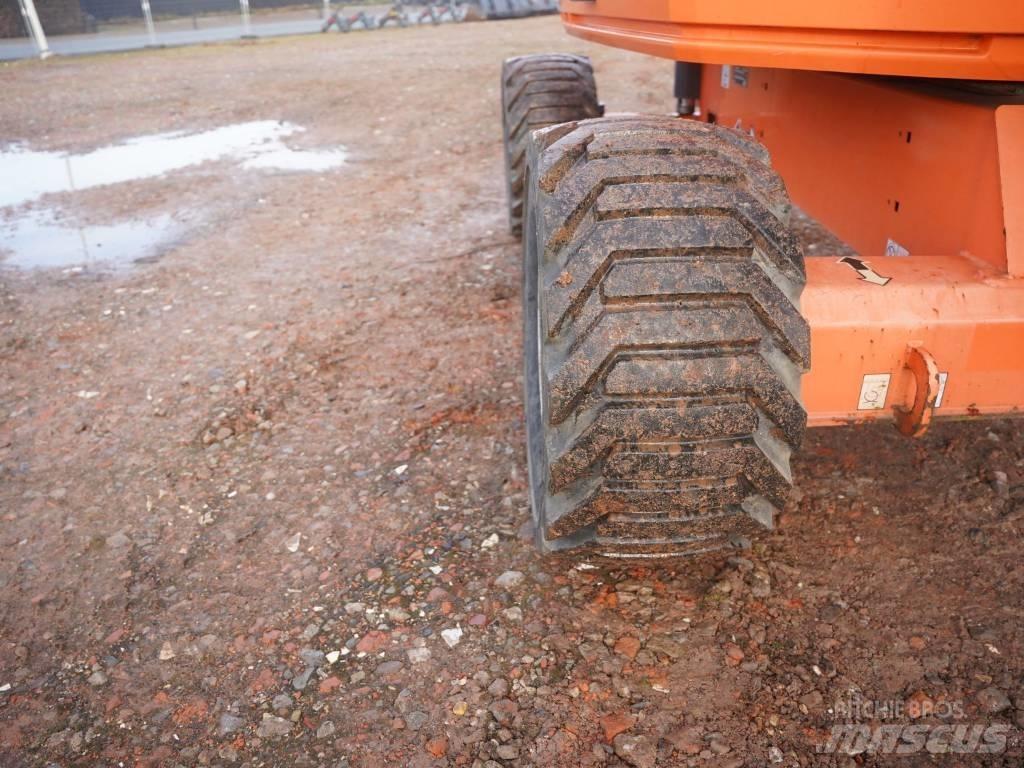 JLG 520 AJ Съчленени стрелови подемници