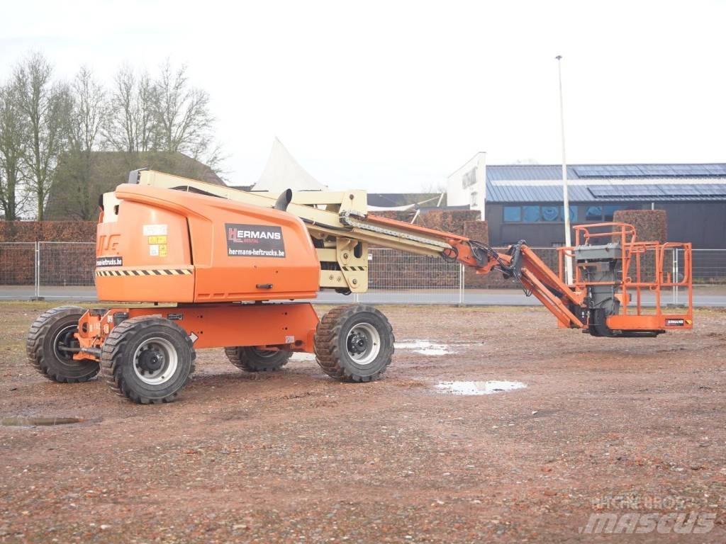 JLG 520 AJ Съчленени стрелови подемници