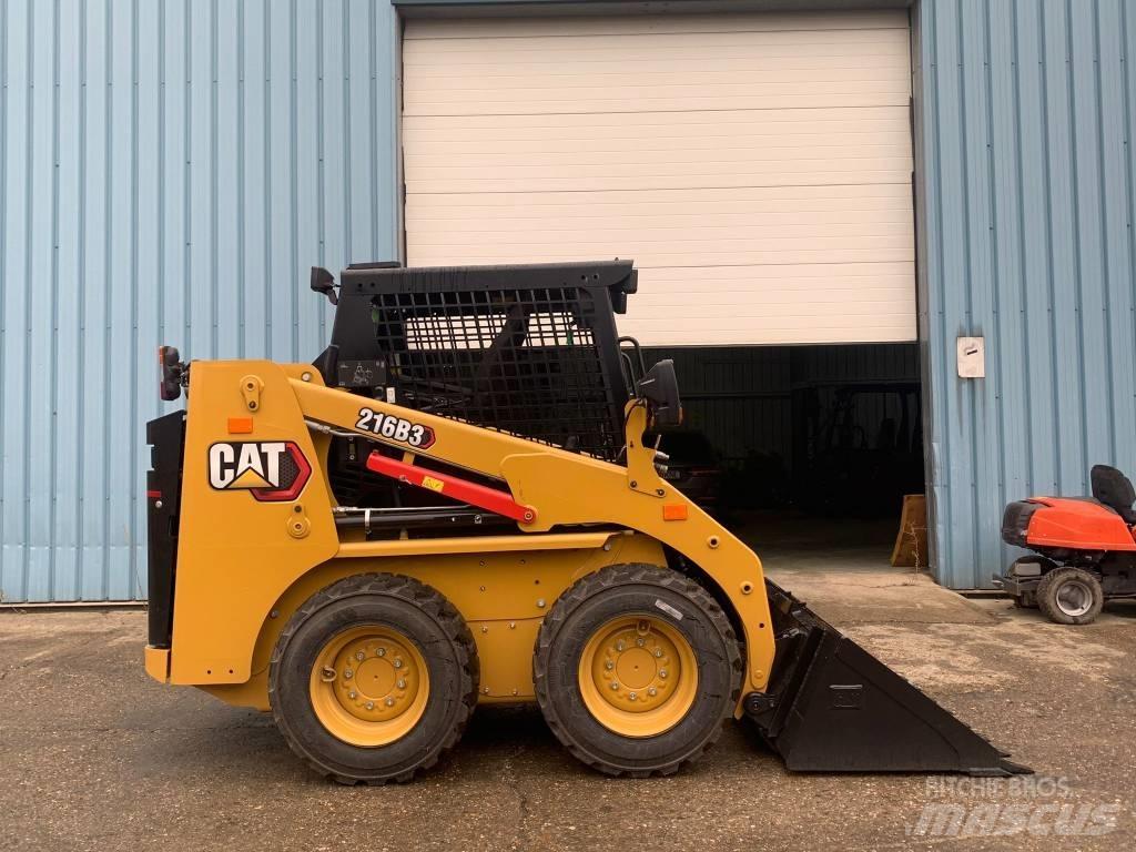CAT 216 B 3 Мини товарачи