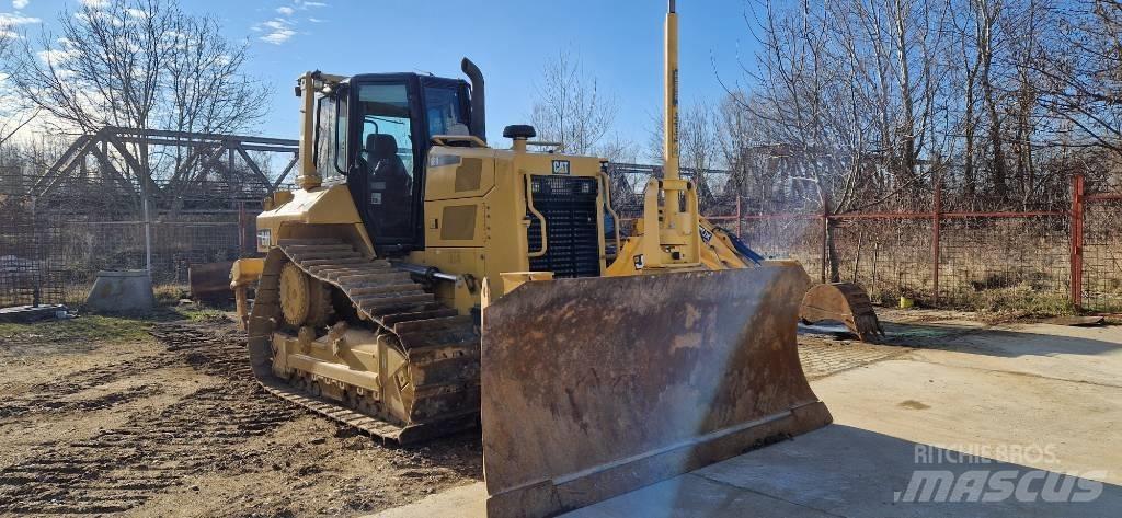 CAT D 6 N XL Верижни булдозери
