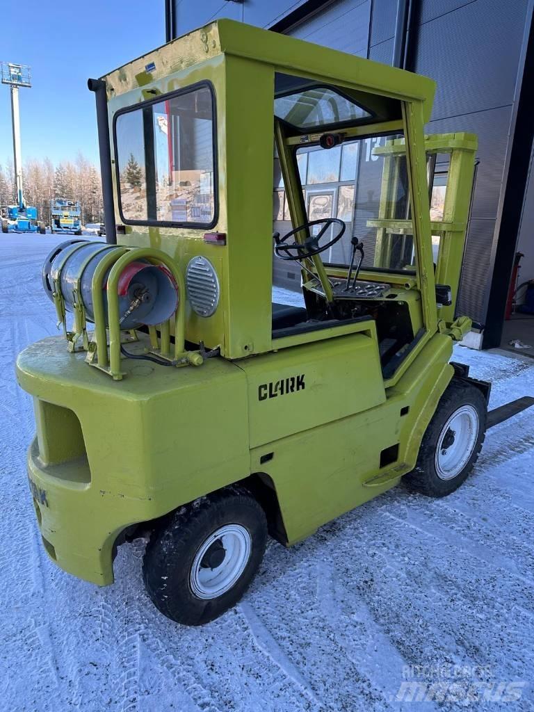 Clark C500Y-55 Камиони с АГУ