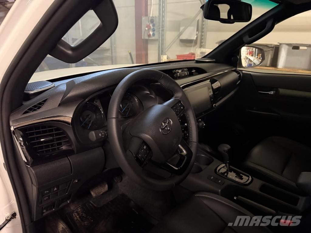 Toyota Hilux 2.8D Ванове за доставки