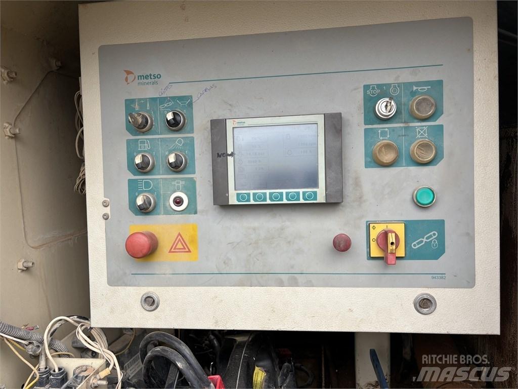 Metso Nordberg ST352 Мобилни скрийнери
