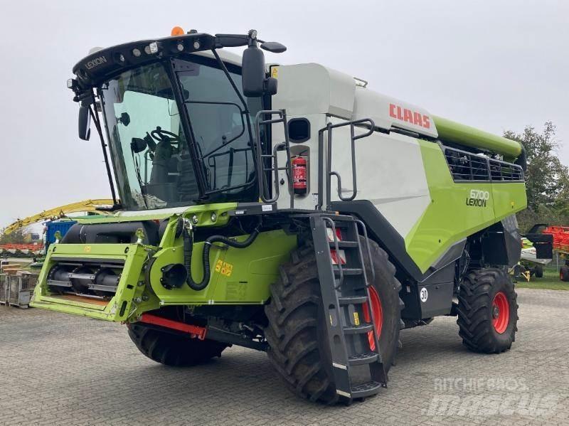 CLAAS LEXION 6700 Комбайни