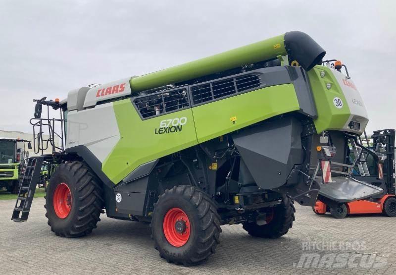 CLAAS LEXION 6700 Комбайни