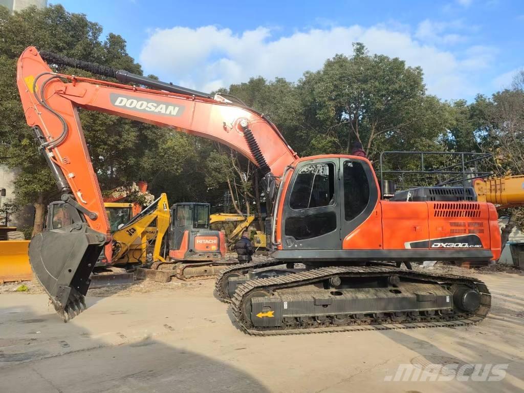 Doosan DX 300 LC Верижен екскаватор
