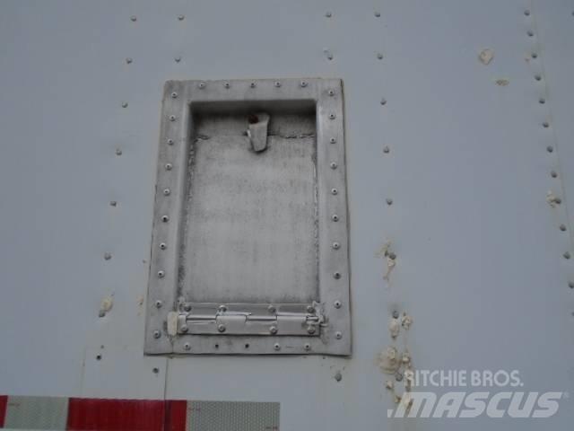 Manac 31453 C330 Полуремаркета с подвижен под
