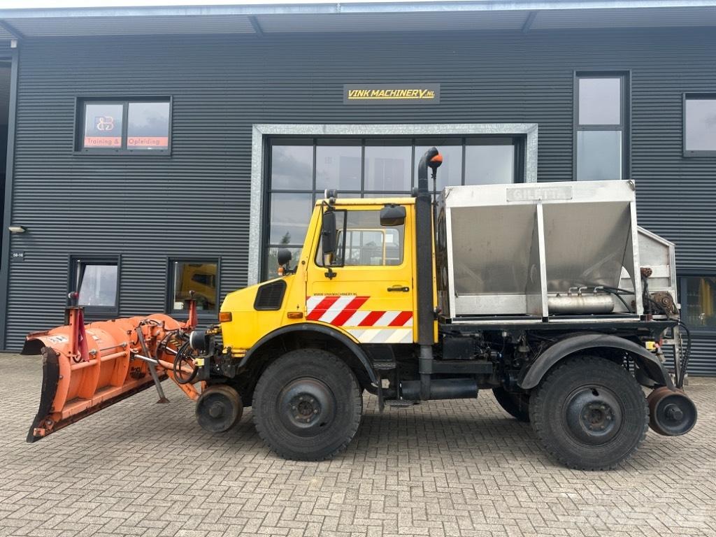 Unimog U1400 Rail Разстилачки на пясък и сол