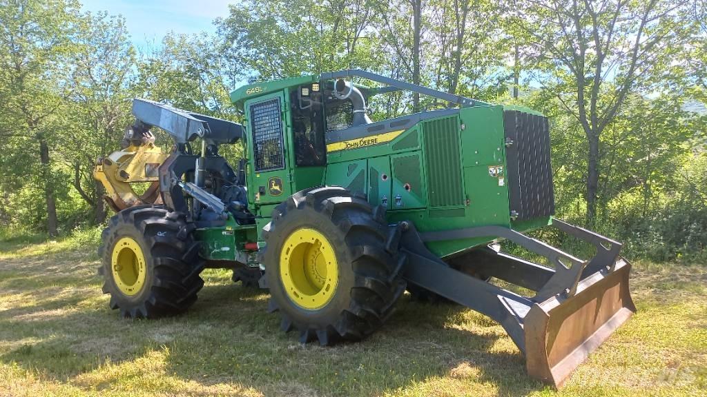 John Deere 648 L-II Скидери
