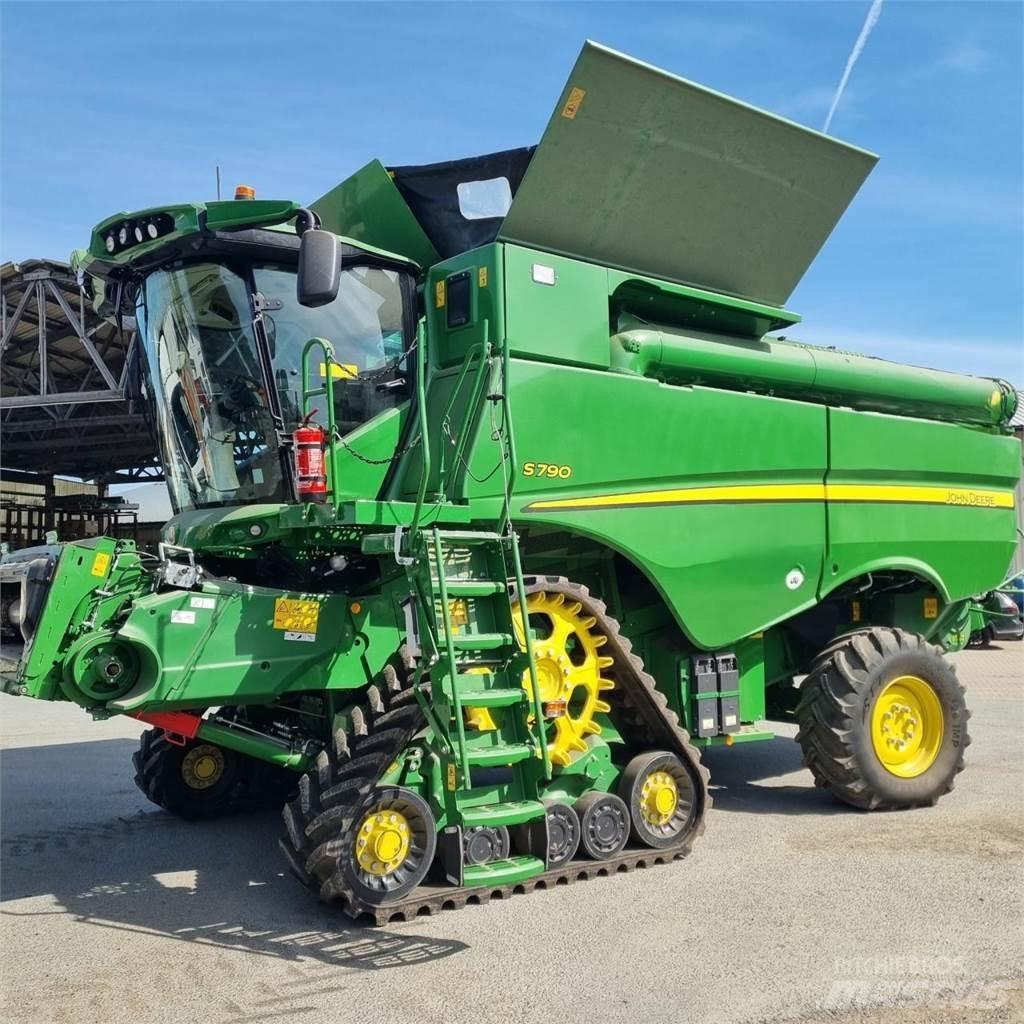 John Deere S 790 Комбайни