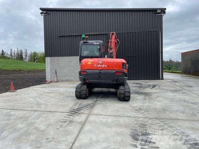 Kubota kx 080 Средни екскаватори 7т - 12т